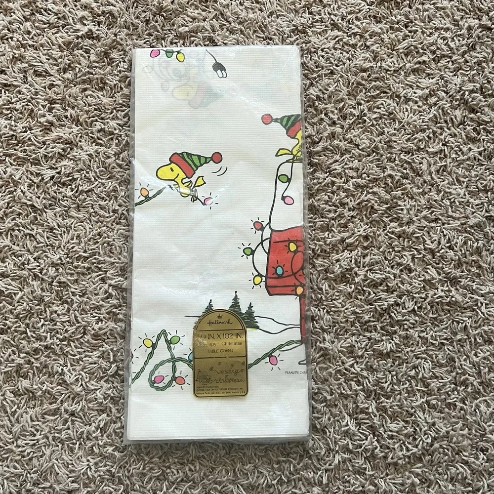 Hallmark Peanuts Vtg Paper Christmas Tablecloth 60